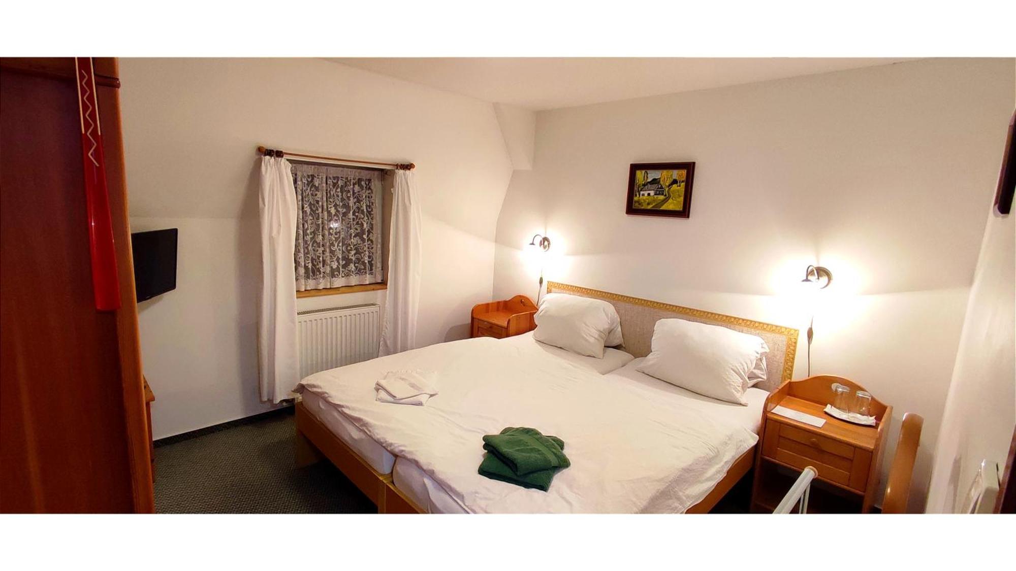 Pension Helene S Mini Pivovarem Kytlice Exterior foto